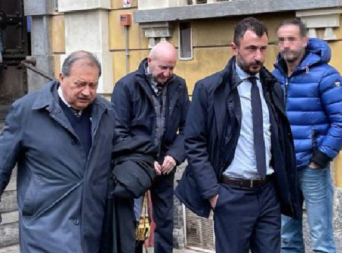 Pozzolo, al via il processo. Intanto lascia Fdi