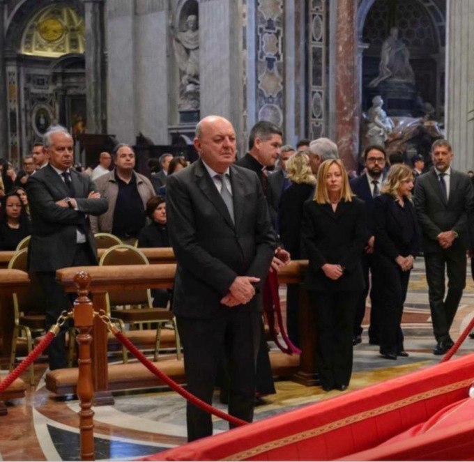 “La tua luce continuerà a guidarci”, il pensiero di Gilberto Pichetto nel giorno dei funerali del Papa