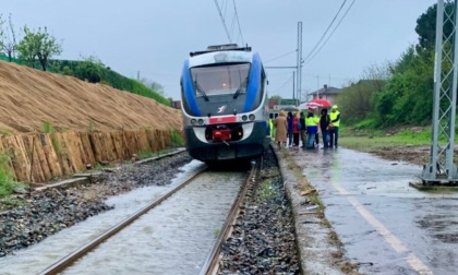 Tragedia sui binari: treni interrotti sulla Torino-Milano