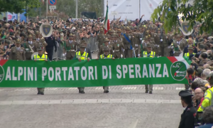 Adunata Alpini: Biella accoglie con entusiasmo la grande sfilata