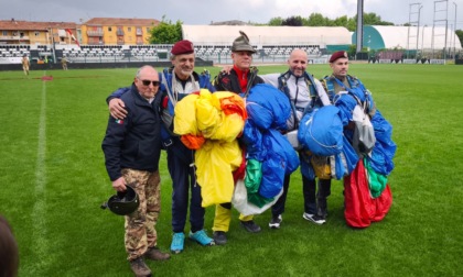 Adunata Alpini: Biella accoglie i paracadutisti allo stadio