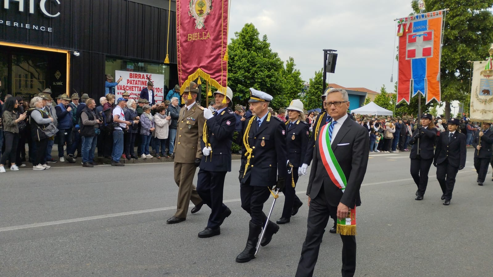 Sfilata domenica 8
