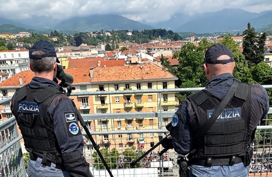 cecchini della polizia Adunata