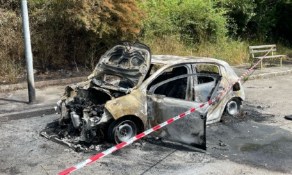 Rapina all'ufficio postale di Candelo: colpi di pistola e incidente d'auto durante la fuga