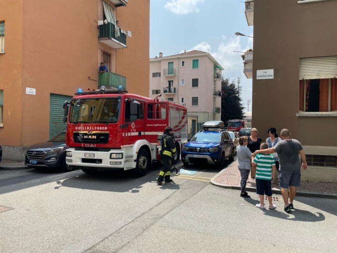 Principio d’incendio in un appartamento di via Sardegna: tempestivo intervento dei Vigili del Fuoco