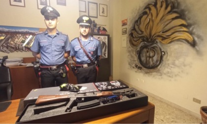 Colpi di softair contro i passanti: giovane denunciato dai Carabinieri