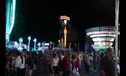 Cossato illuminata a festa