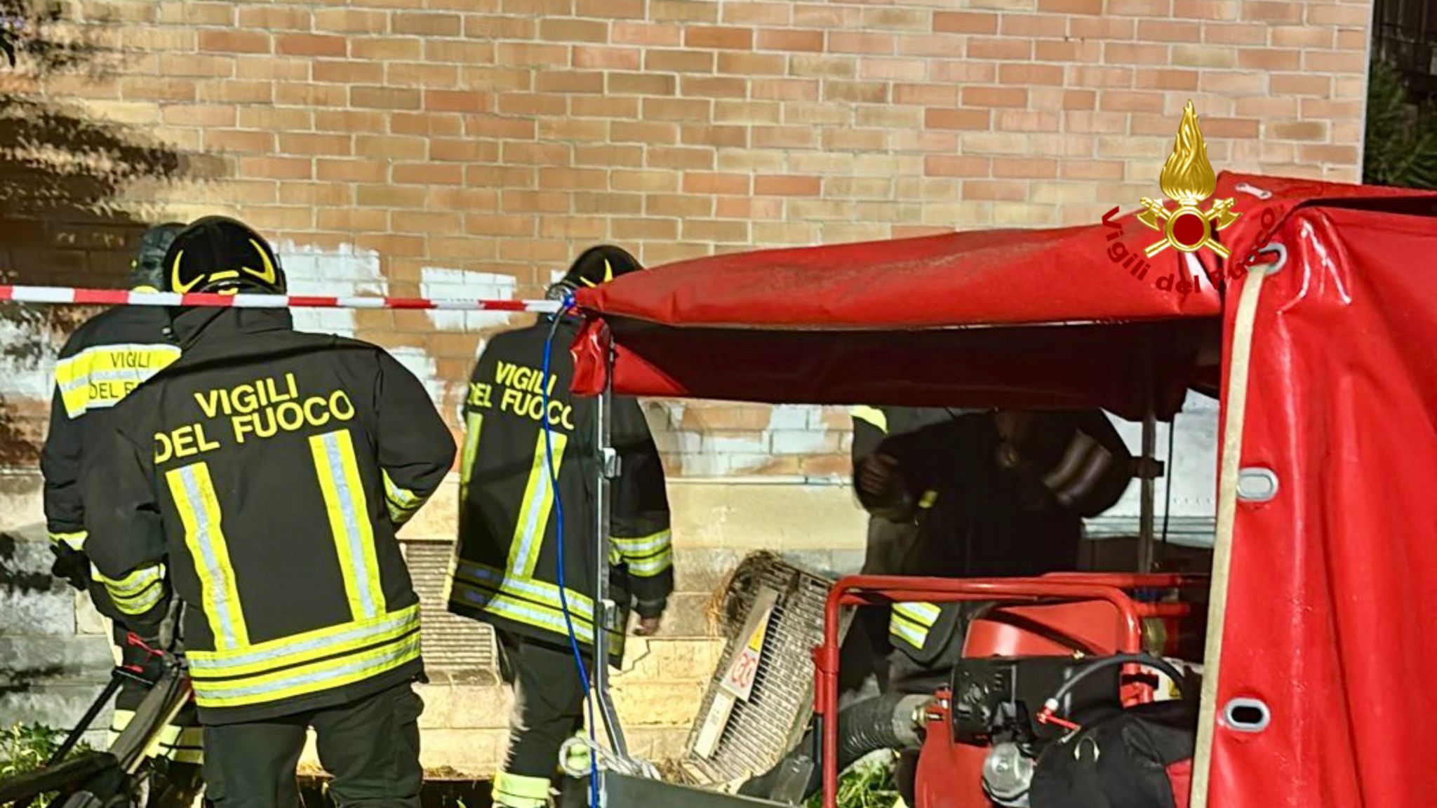 Vigili del fuoco in via Mongrando a Biella