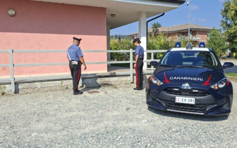 Denunciato un ragazzo per l’incendio di un bidone della spazzatura