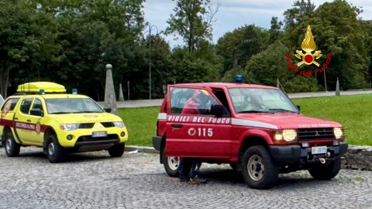Vigili del Fuoco e Soccorso Alpino recuperano due escursionisti bloccati dalla nebbia in montagna