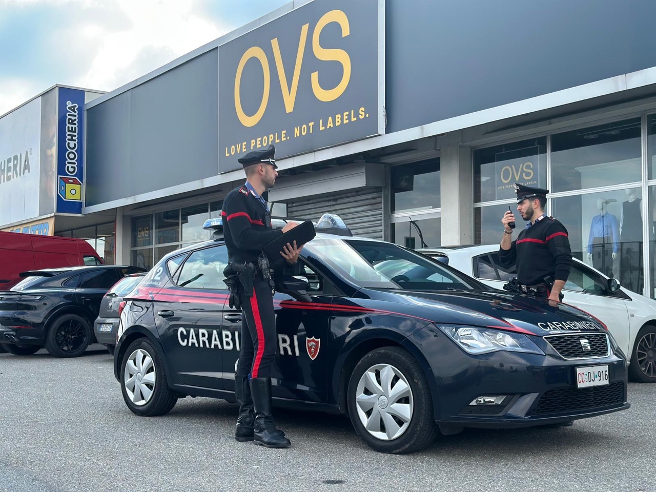 Furto sventato dai Carabinieri: refurtiva recuperata e tre denunciati