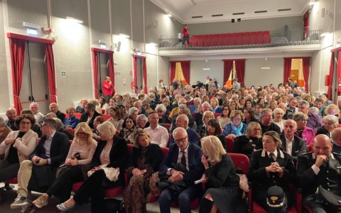 Il Teatro Erios riapre dopo i lavori: oltre 200 spettatori per la “Prima”