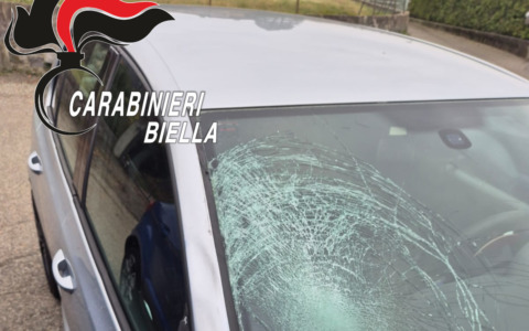 Fuggono dopo aver investito un ciclista: denunciati per omissione di soccorso