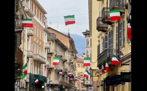 «IV Novembre, esponete il Tricolore»