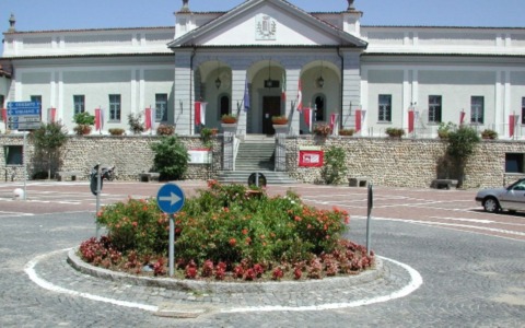 Il Comune sbarca su WhatsApp