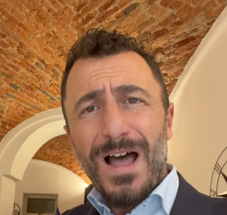 «Pistolero – Procura della Repubblica di Biella: 4 a 1»