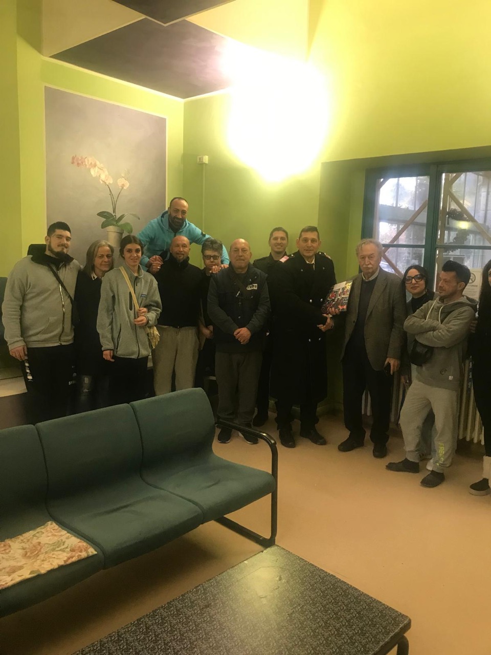 Visita del luogotenente dei Carabinieri Di Ronco alla comunità “Il Punto”