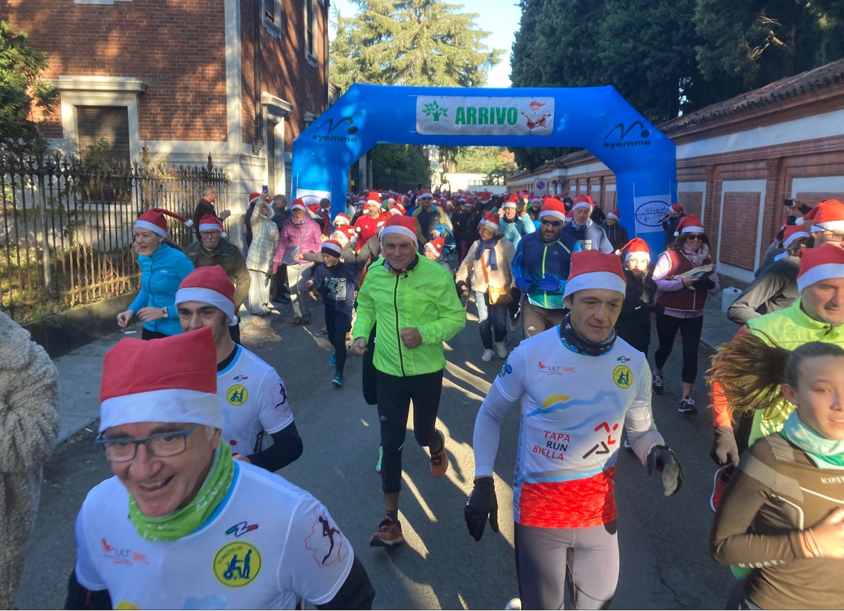 Domenica la Corsa dei Babbi Natale del Fondo Edo Tempia
