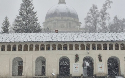 Natale a Oropa tinto di bianco, gli auguri del rettore Berchi