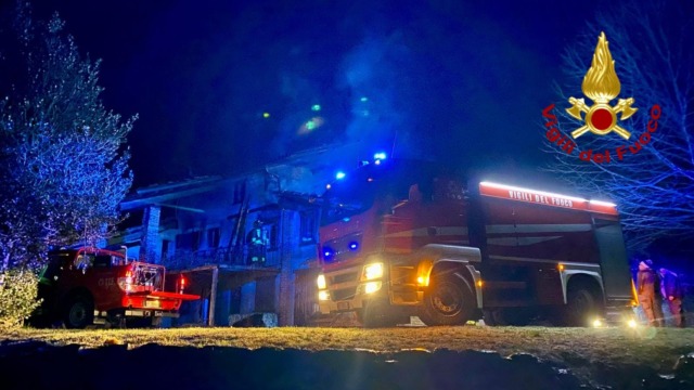Netro, incendio in un’abitazione: intervento dei Vigili del fuoco