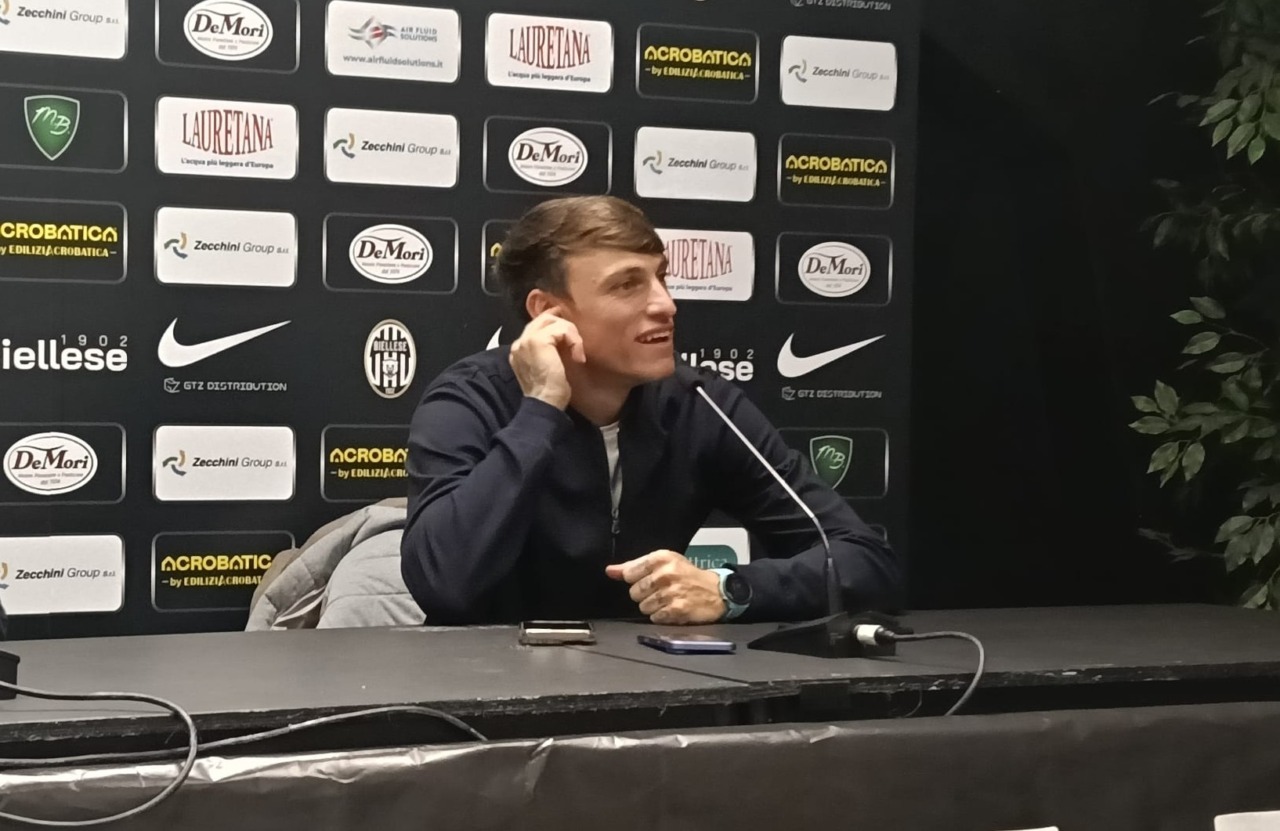 Il calcio che unisce: Stefano Beltrame e il fan dal Giappone arrivato a Biella