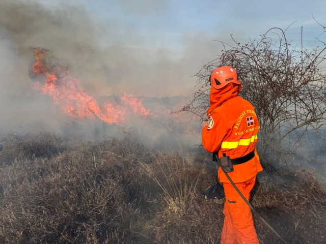 Incendio in Baraggia tra Benna e Candelo: al lavoro Aib e Vigili del Fuoco