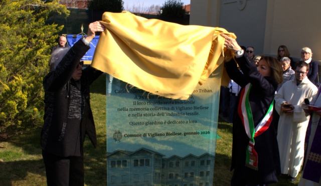 Una stele per la Pettinatura Italiana