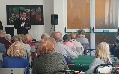 Carabinieri in prima linea contro truffe e furti: incontro con i cittadini al centro “Delfino”