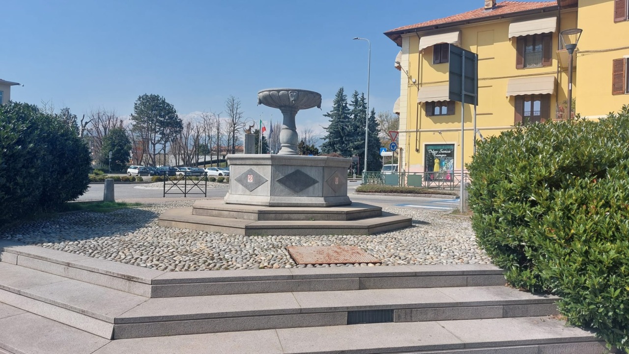 “Ricrea un film al Burnel”