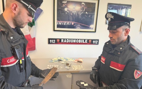 Una Panda usata come “market” della droga