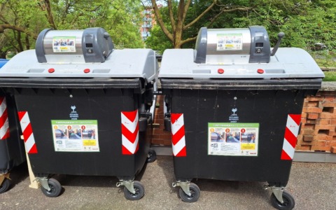 A Cossato nuove calotte digitali per 140 cassonetti