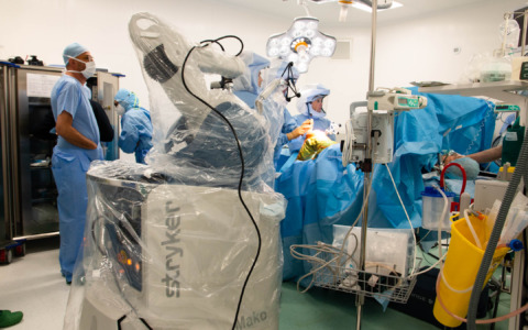 Habilita I Cedri: chirurgia protesica di precisione con il robot Mako