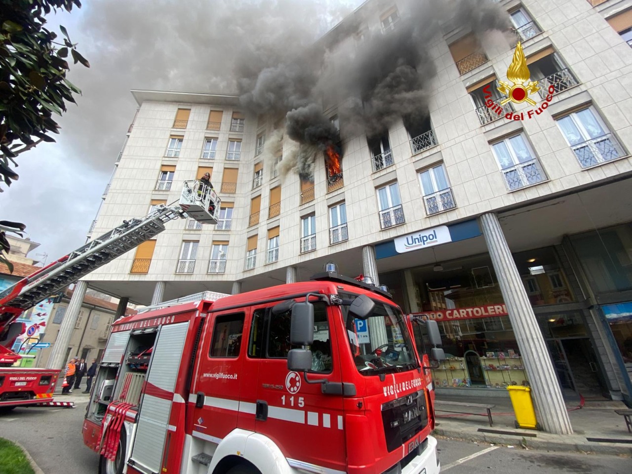 Incendio a Vigliano Biellese: il bilancio finale dei Vigili del Fuoco