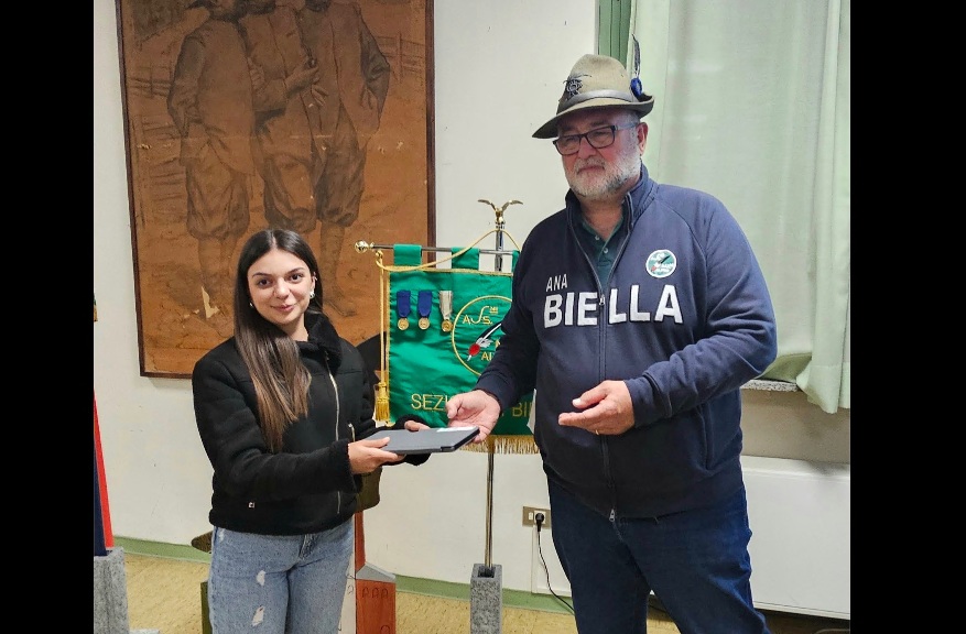Studentessa del “Bona” premiata dagli Alpini