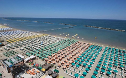 Muore per un malore in spiaggia