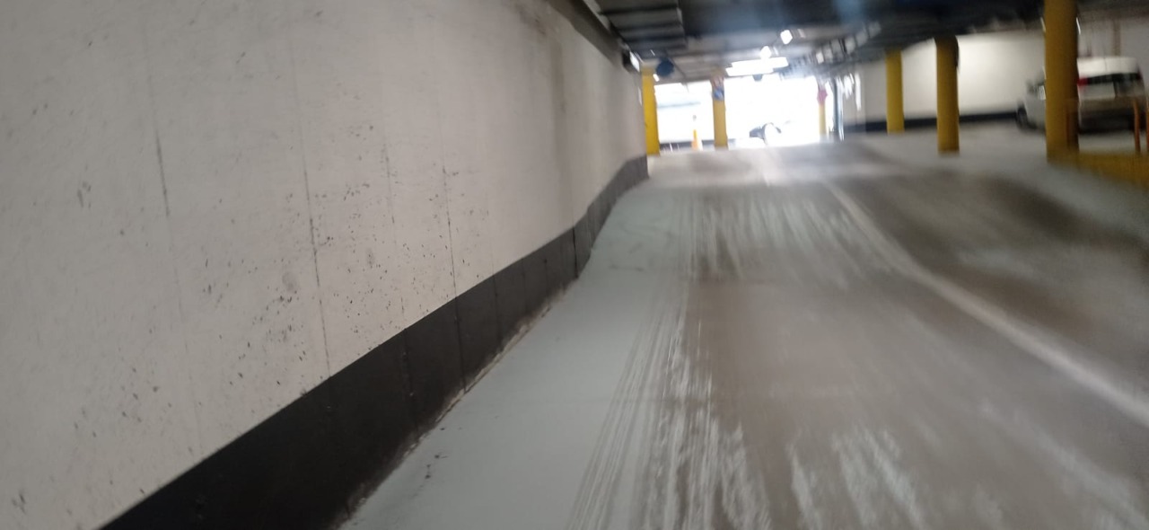 Cossato, vandali nel parcheggio sotterraneo di piazza Tempia: svuotati gli estintori