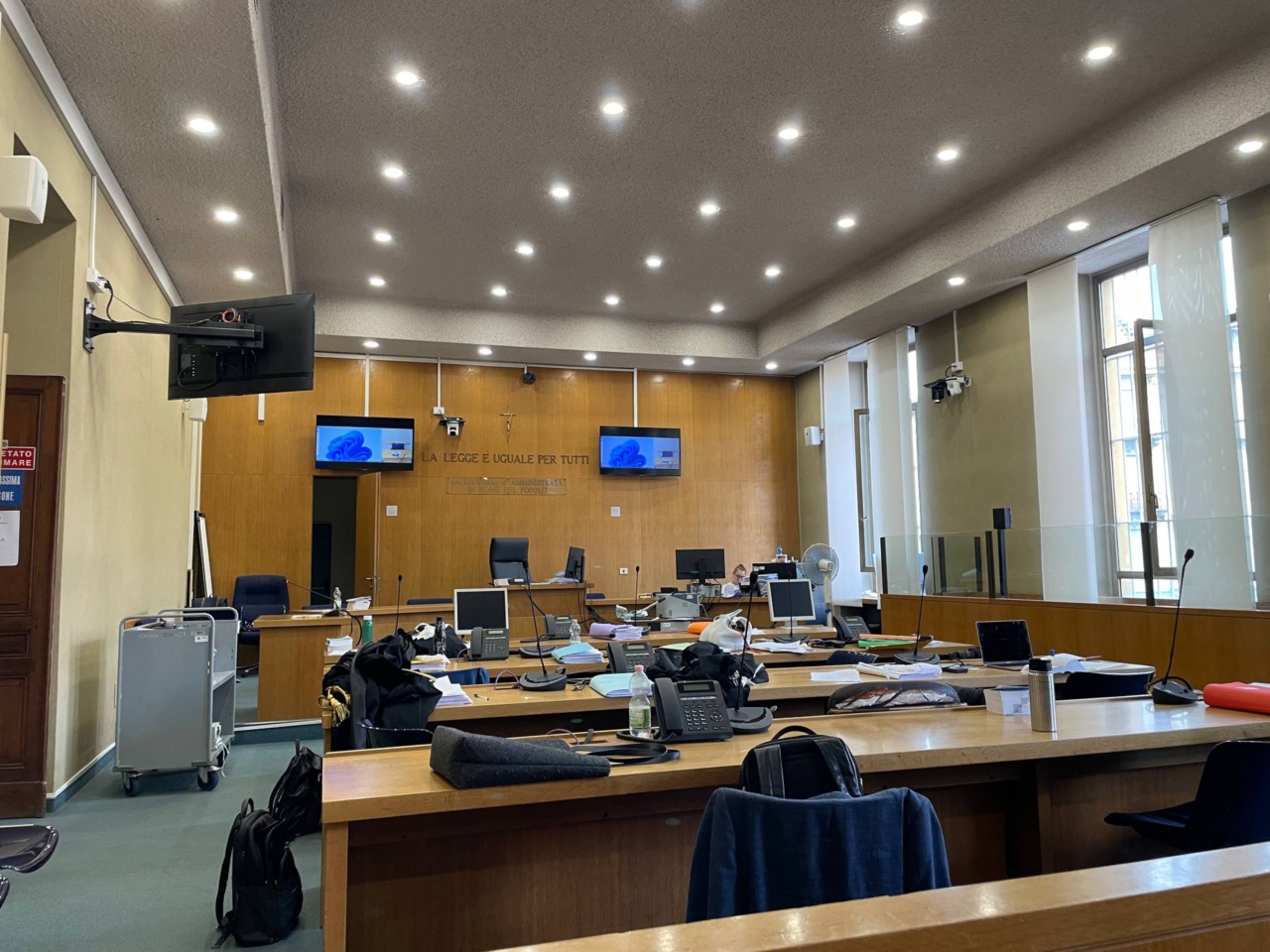 Truffe e furti agli anziani: convalidati i tre arresti