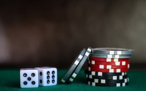 Usava la carta dell’azienda in crisi ai casinò: imprenditore biellese condannato per bancarotta