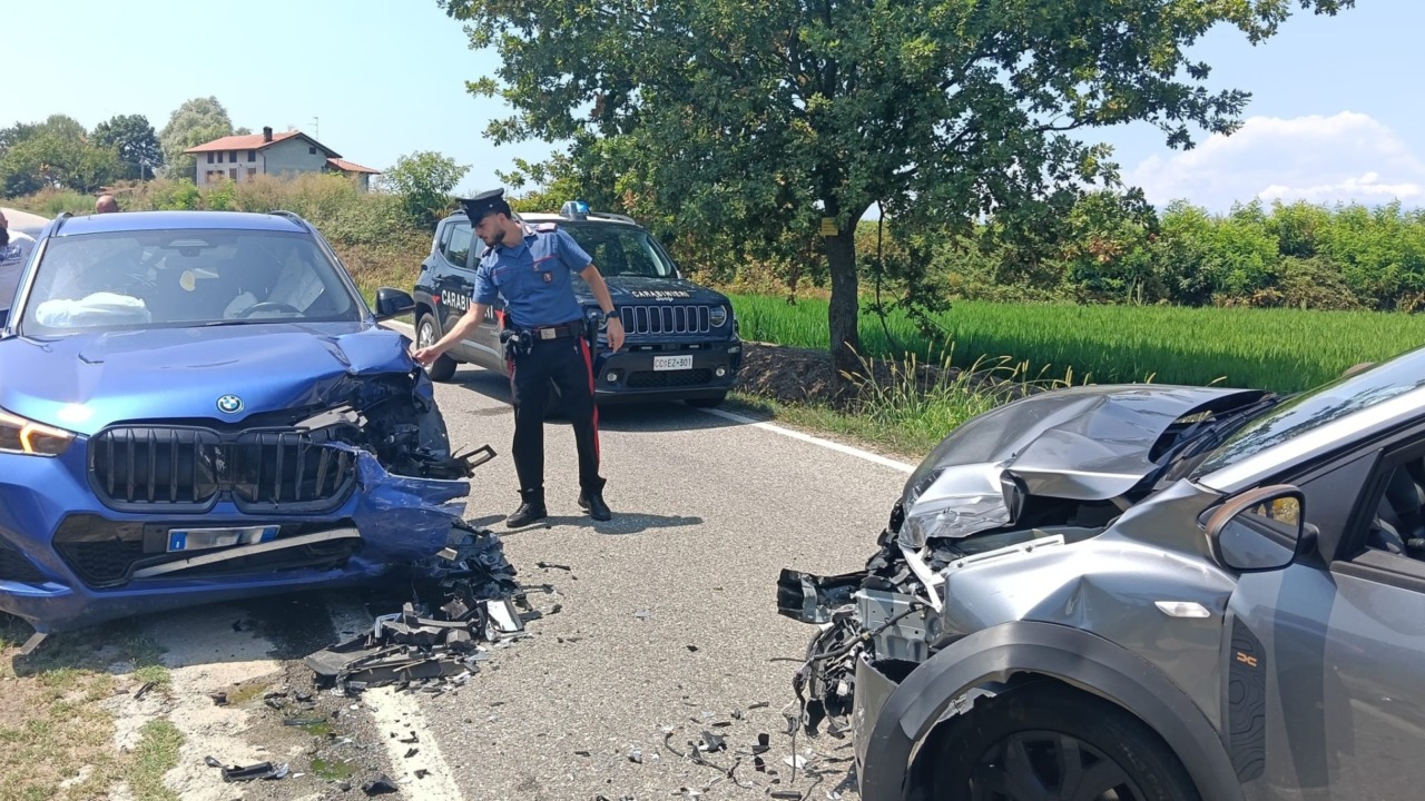 Scontro tra due auto a Castellazzo, una donna in ospedale