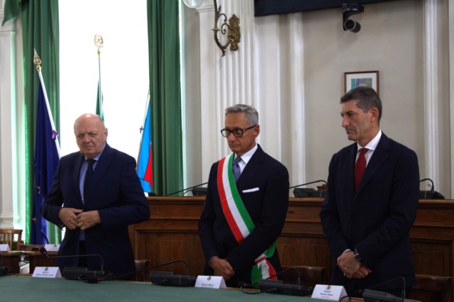 Biella conferisce la cittadinanza onoraria alla Polizia di Stato