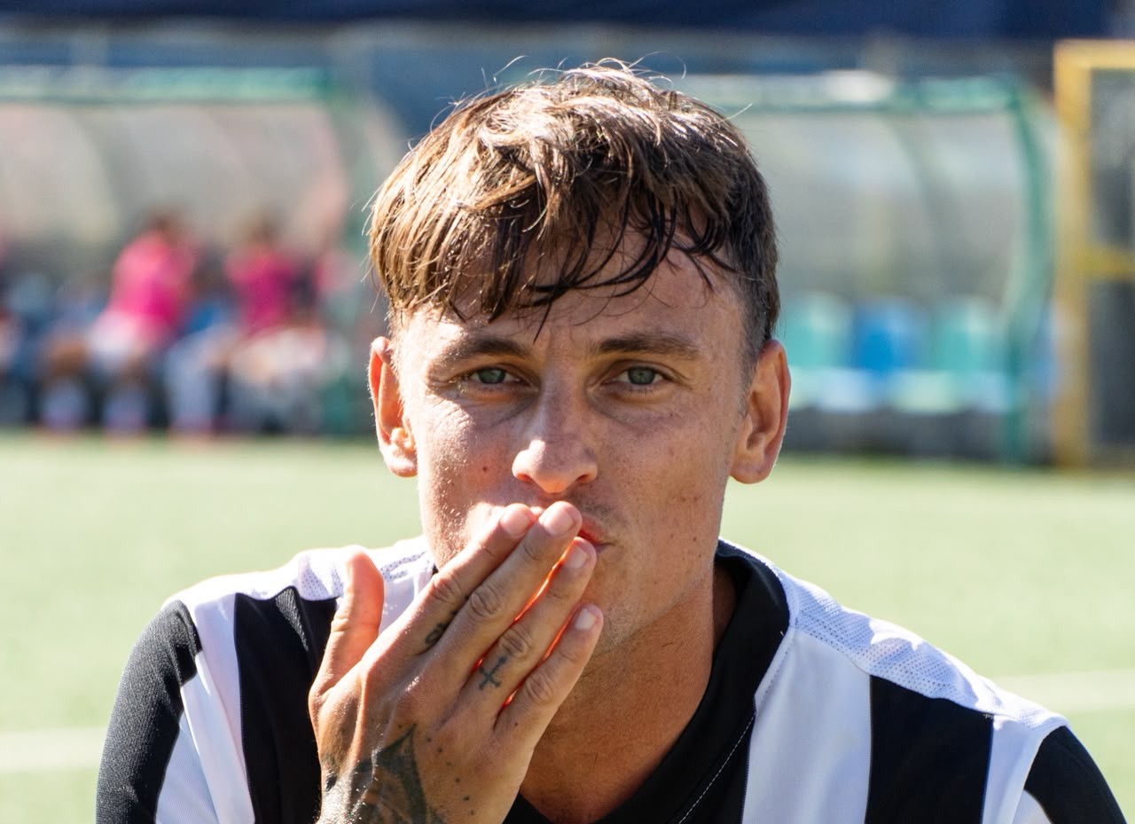 Beltrame, due gol… al bacio e la Biellese vola al comando