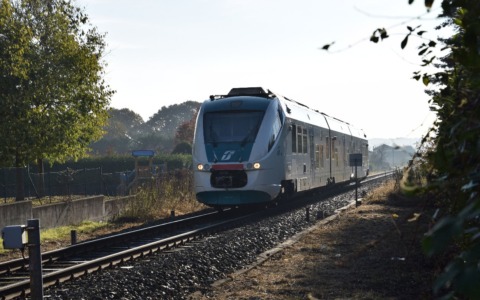 «Treni,  settembre da incubo, la Regione intervenga»